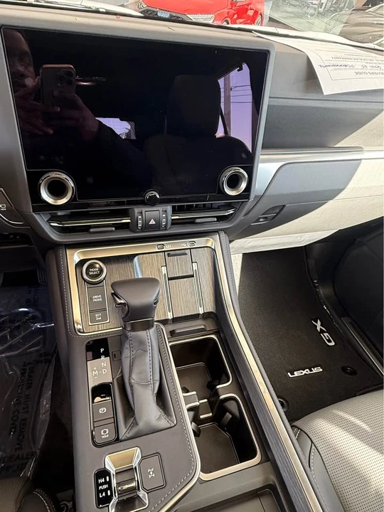 2025 Lexus GX 3rd Gen - Image 9 of 10