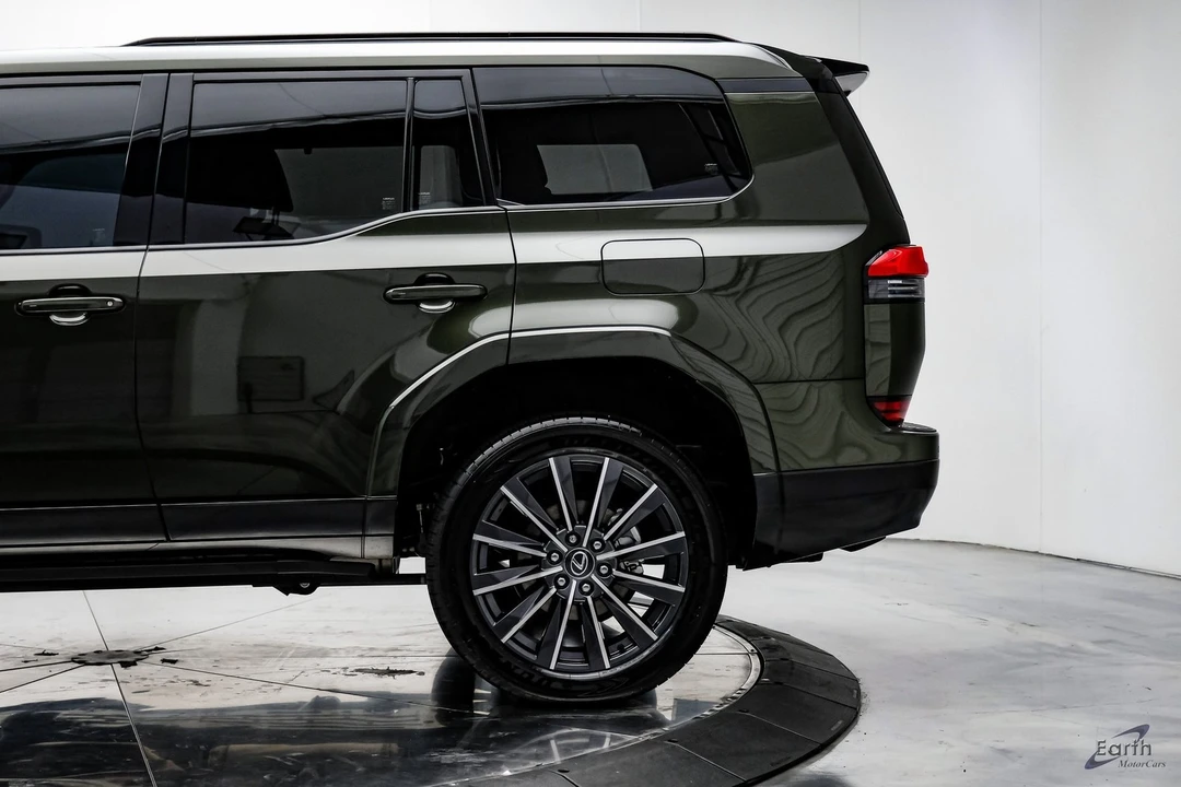 2025 Lexus GX 3rd Gen - Image 7 of 12