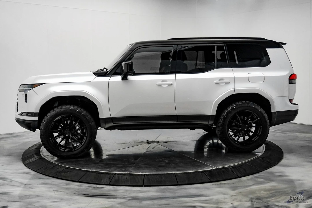 2025 Lexus GX 3rd Gen - Image 5 of 12