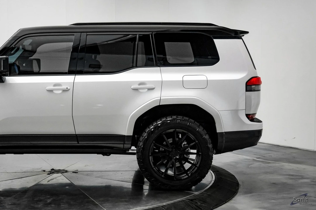 2025 Lexus GX 3rd Gen - Image 7 of 12