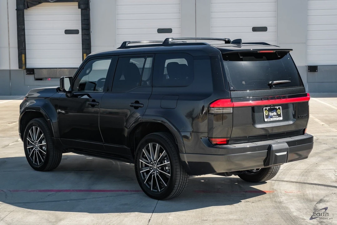 2025 Lexus GX 3rd Gen - Image 8 of 12