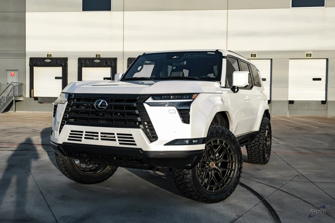 2025 Lexus GX 3rd Gen - Image 3 of 12