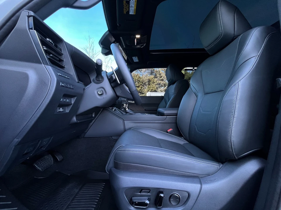 2025 Lexus GX 3rd Gen - Image 9 of 12