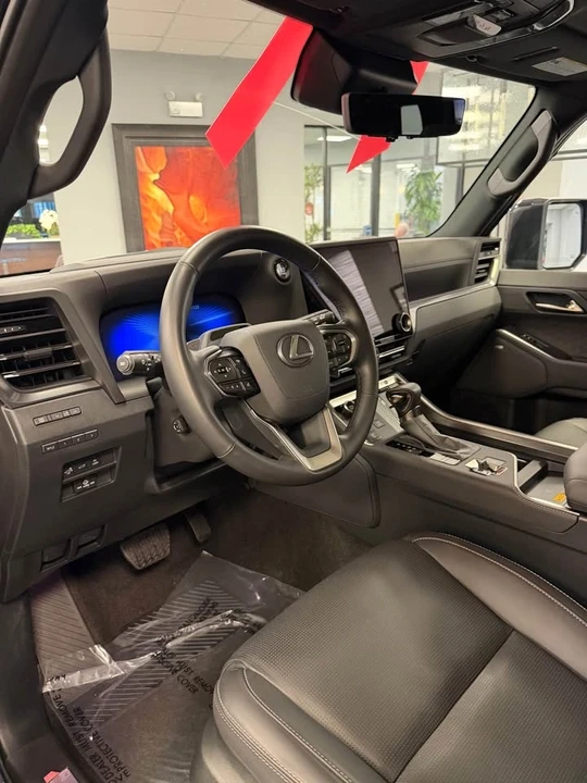2025 Lexus GX 3rd Gen - Image 5 of 8