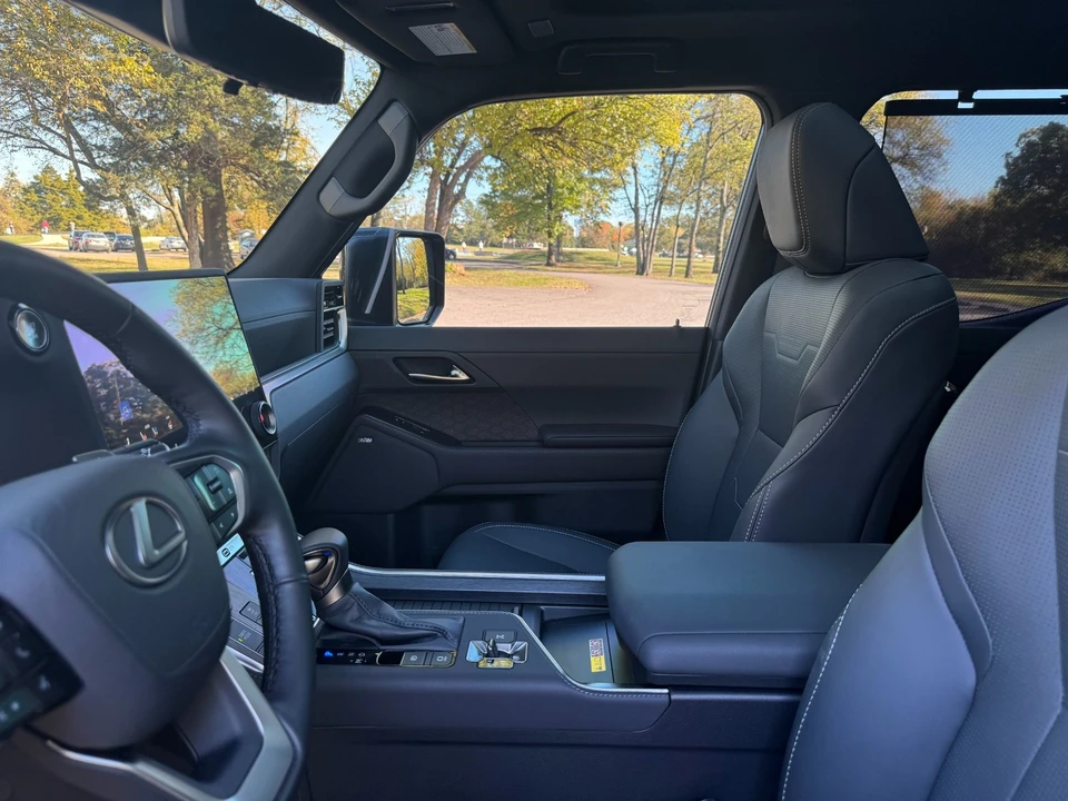 2025 Lexus GX 2nd Gen - Image 11 of 12