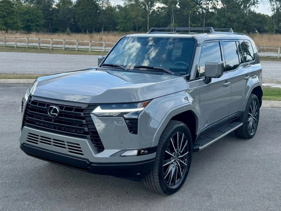 2025 Lexus GX 3rd Gen - Image 2 of 12