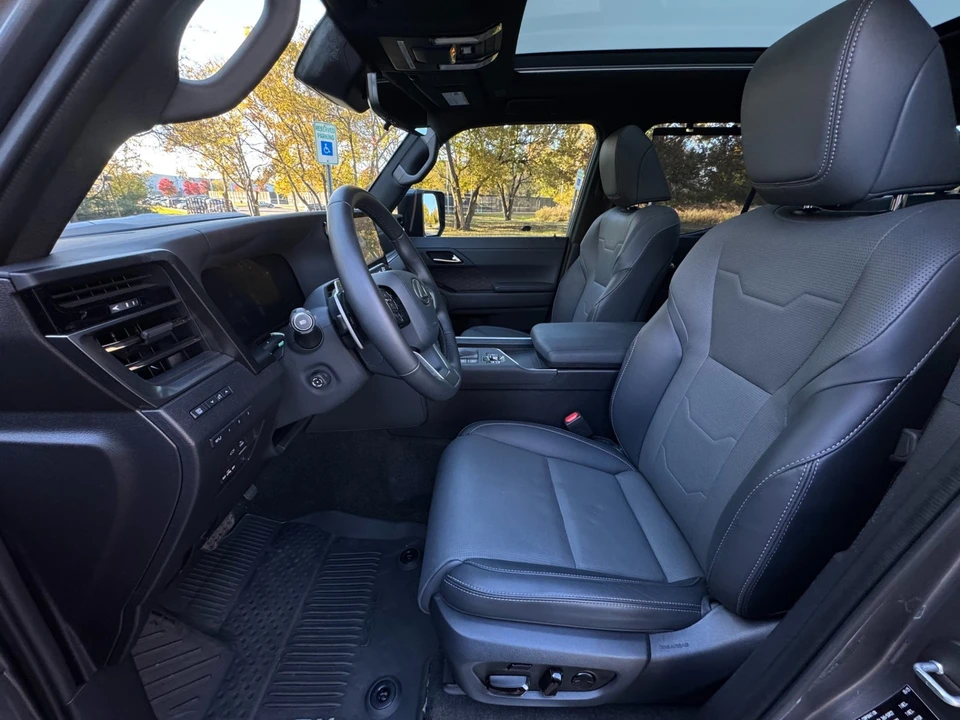 2025 Lexus GX 3rd Gen - Image 9 of 12