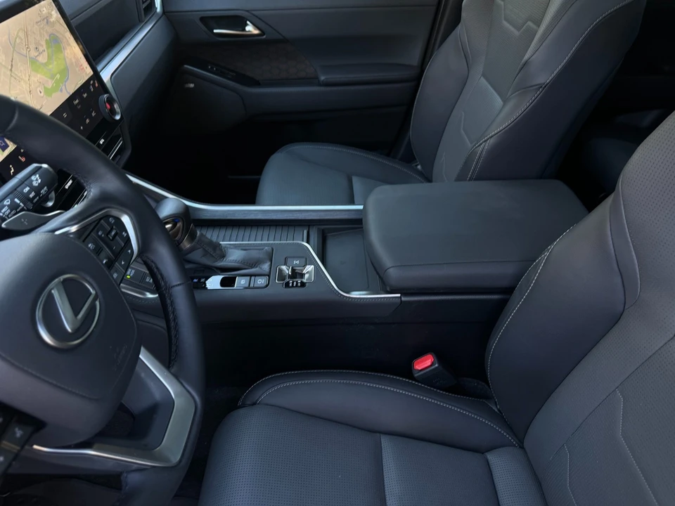 2025 Lexus GX 3rd Gen - Image 12 of 12