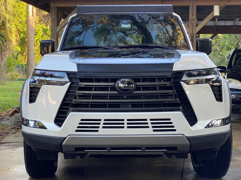 2025 Lexus GX 3rd Gen - Image 7 of 31