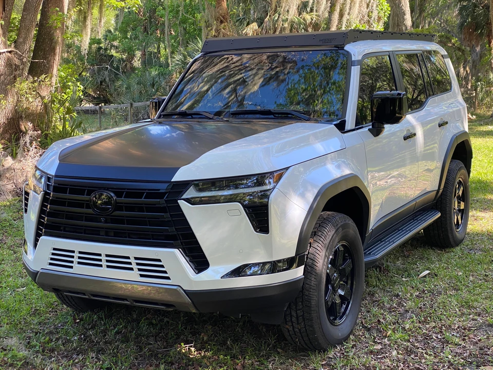 2025 Lexus GX 3rd Gen - Image 8 of 31
