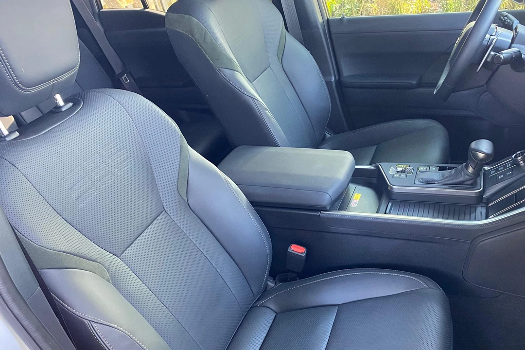 2025 Lexus GX 3rd Gen - Image 23 of 31