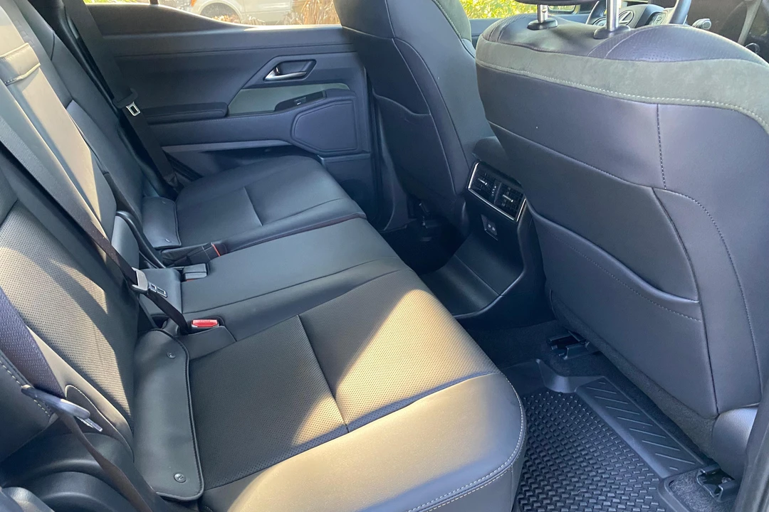 2025 Lexus GX 3rd Gen - Image 24 of 31