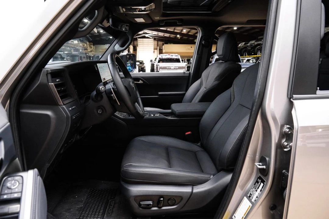2025 Lexus GX 3rd Gen - Image 11 of 12