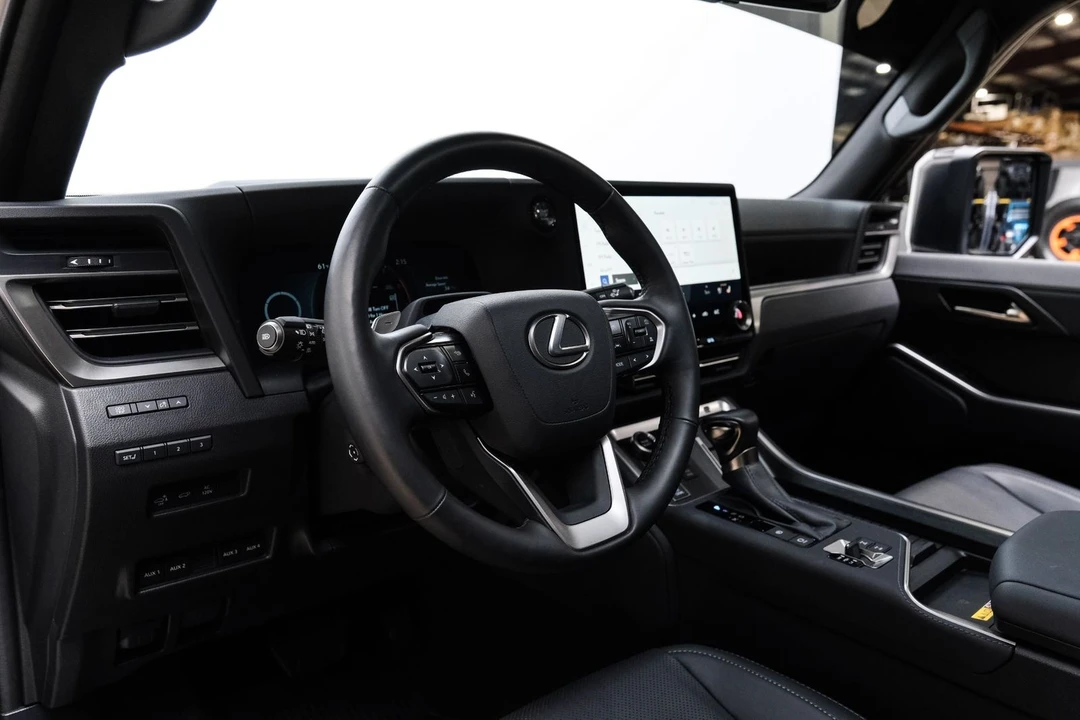 2025 Lexus GX 3rd Gen - Image 10 of 12