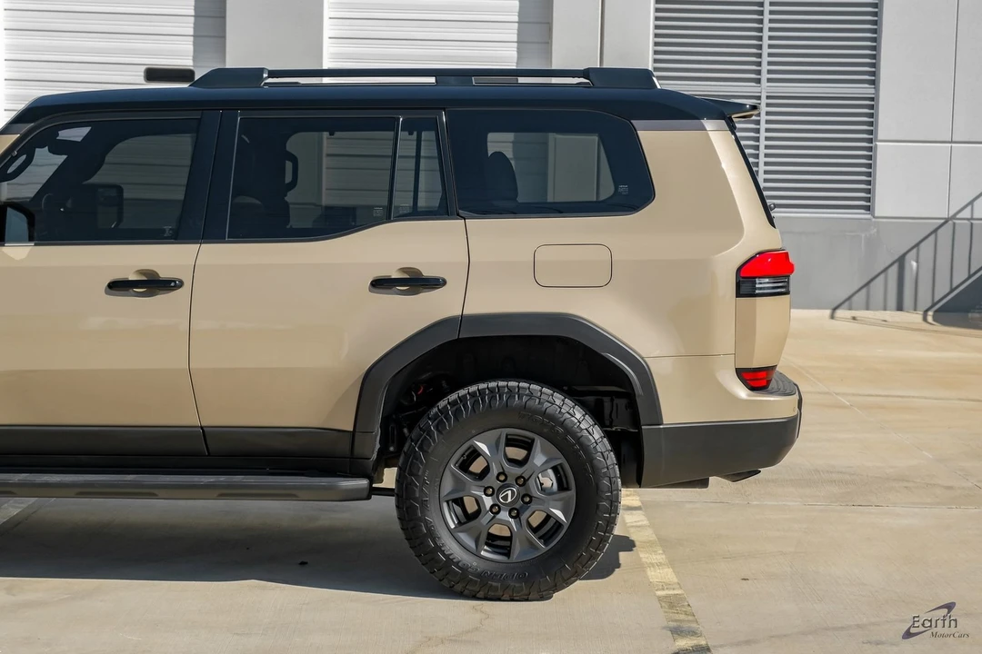 2025 Lexus GX 3rd Gen - Image 8 of 12