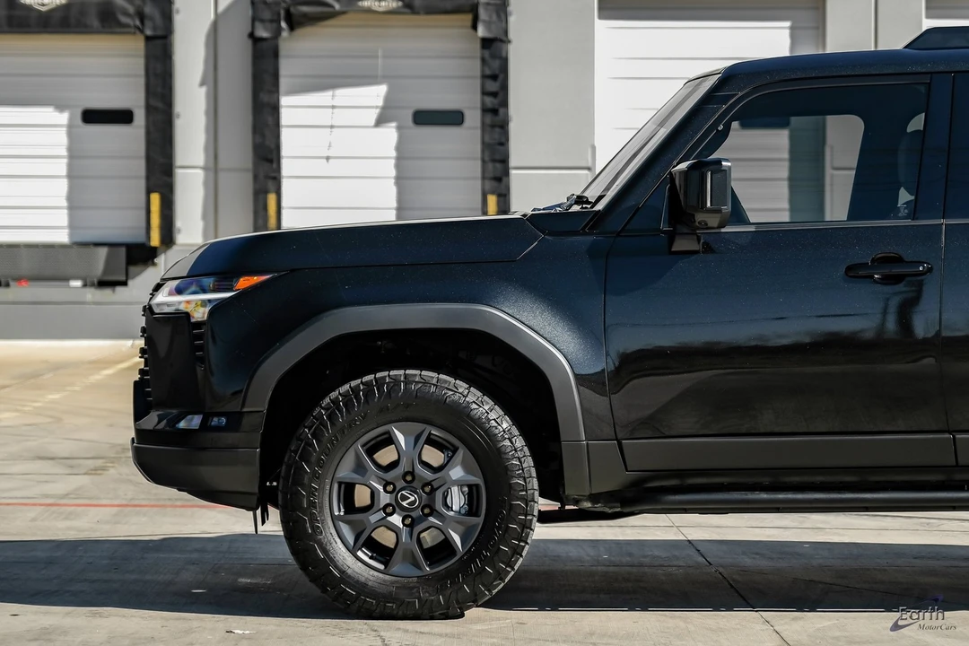 2025 Lexus GX 3rd Gen - Image 6 of 12