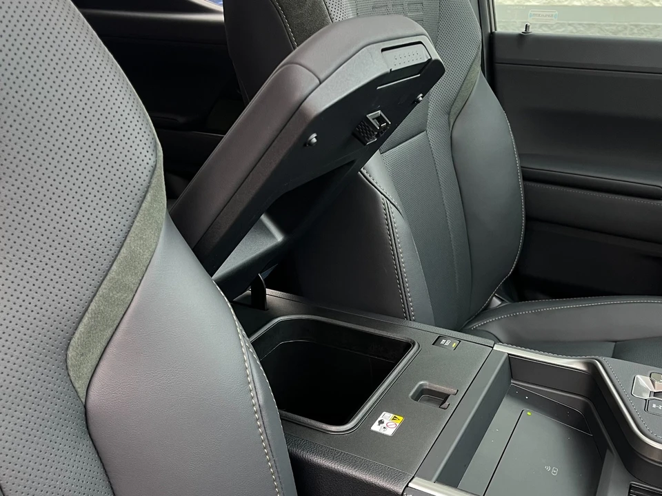 2025 Lexus GX 3rd Gen - Image 20 of 21