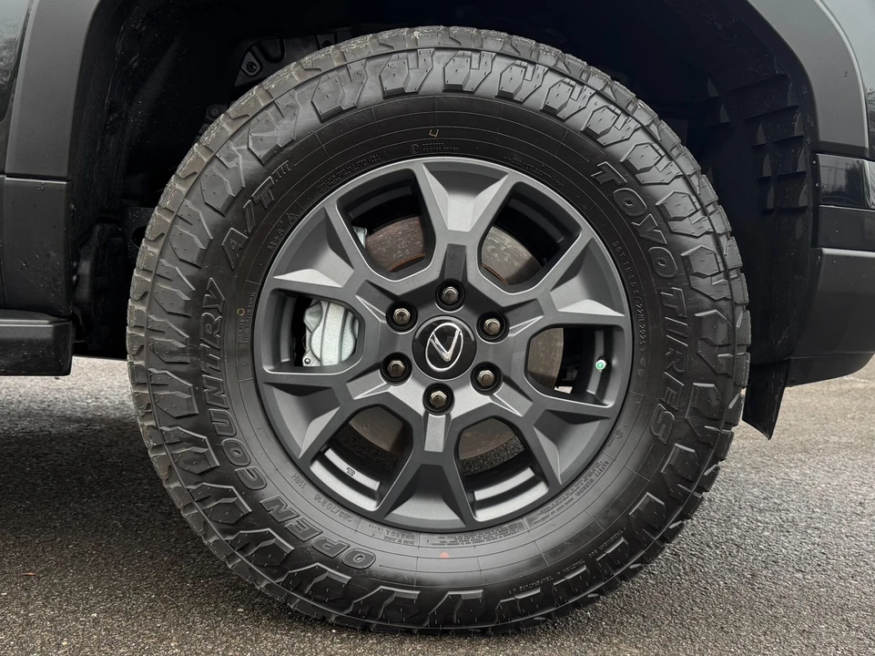 2025 Lexus GX 3rd Gen - Image 9 of 12