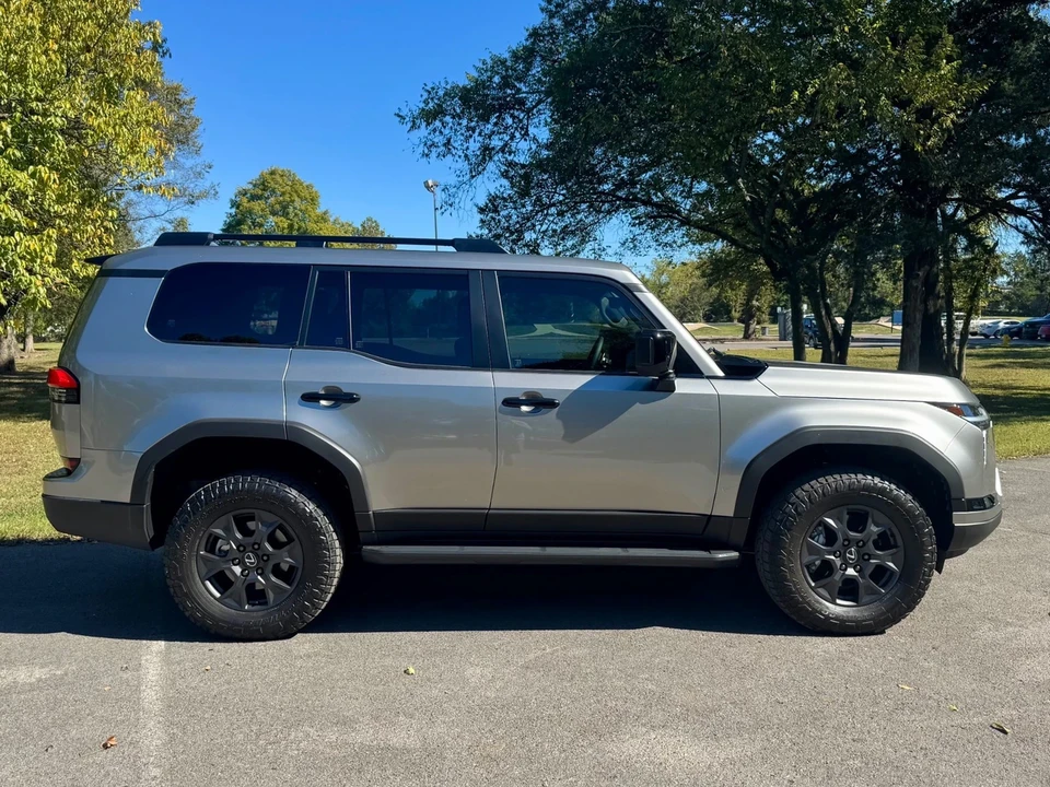 2025 Lexus GX 3rd Gen - Image 5 of 12