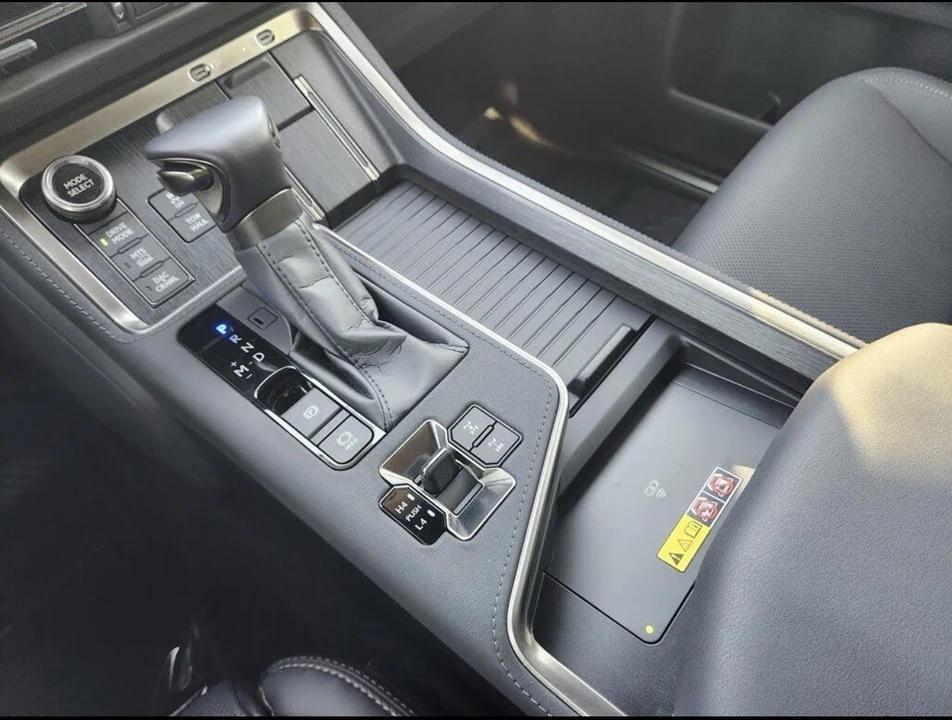 2025 Lexus GX 3rd Gen - Image 19 of 21
