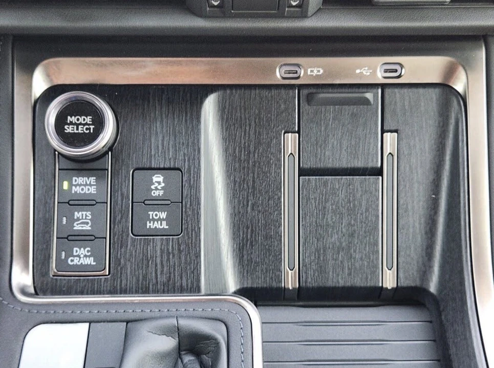 2025 Lexus GX 3rd Gen - Image 17 of 21