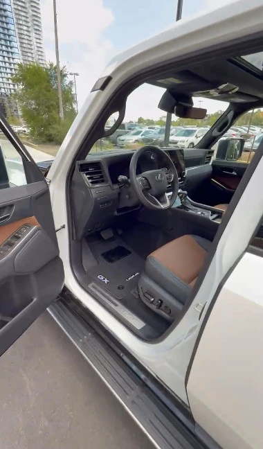 2025 Lexus GX 3rd Gen - Image 10 of 11