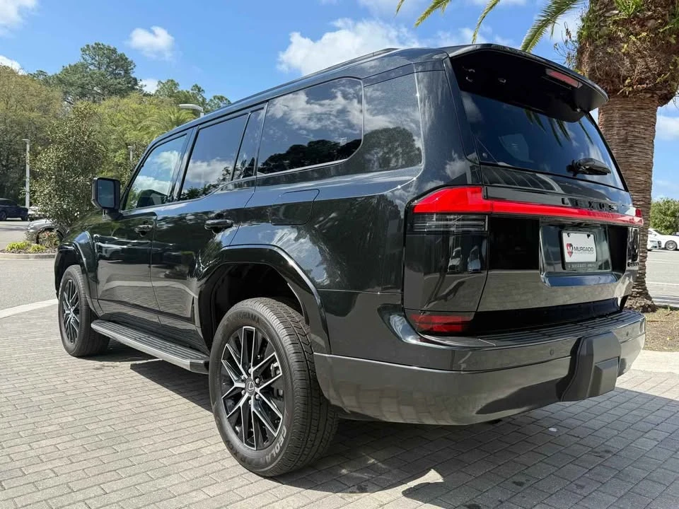 2025 Lexus GX 3rd Gen - Image 5 of 11