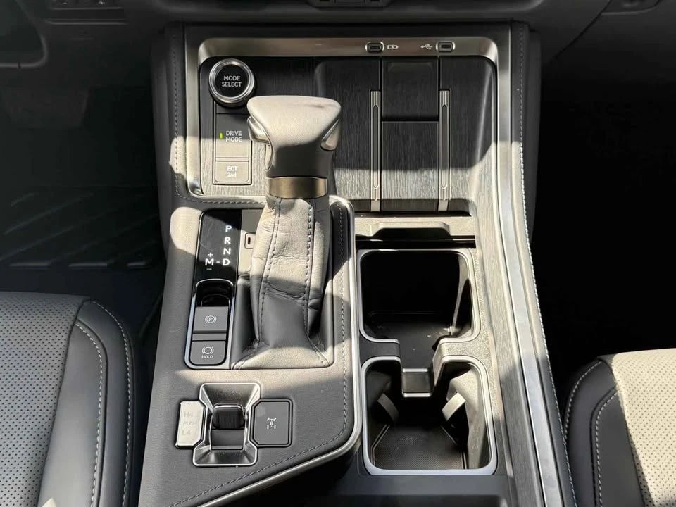 2025 Lexus GX 3rd Gen - Image 11 of 11