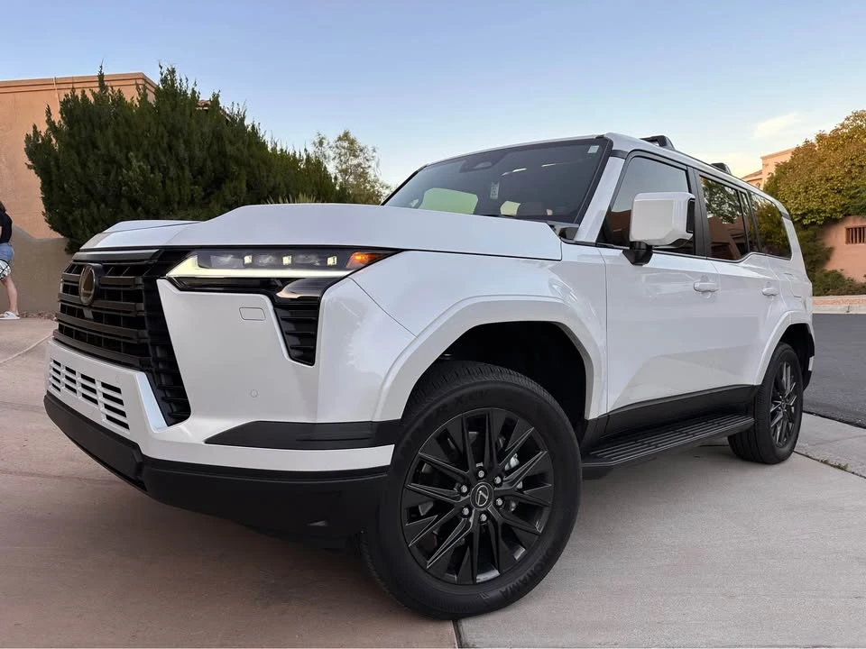 2025 Lexus GX 3rd Gen - Image 2 of 20