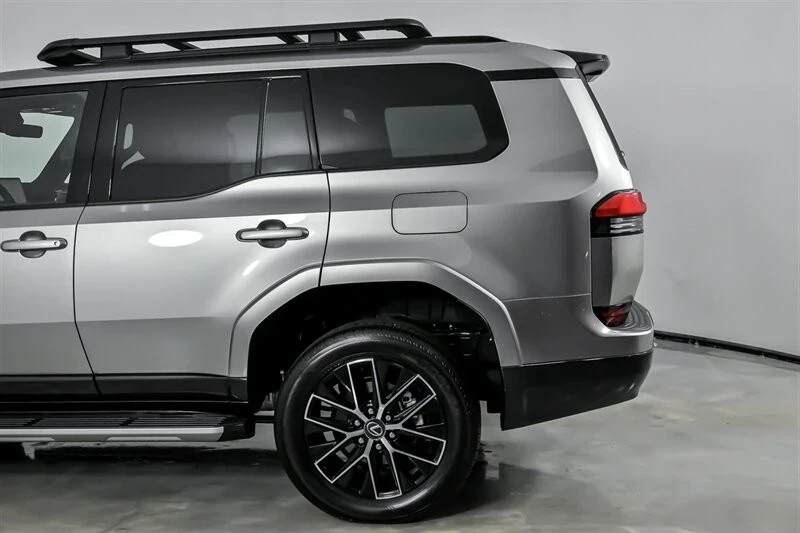 2025 Lexus GX 3rd Gen - Image 9 of 21