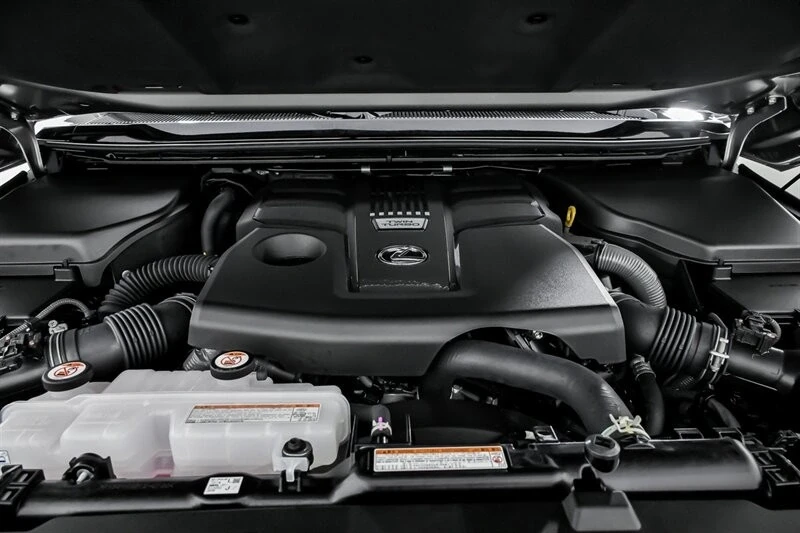 2025 Lexus GX 3rd Gen - Image 17 of 21