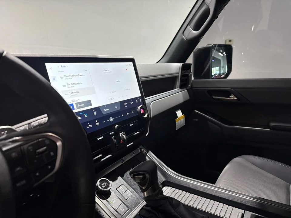 2025 Lexus GX 3rd Gen - Image 18 of 21