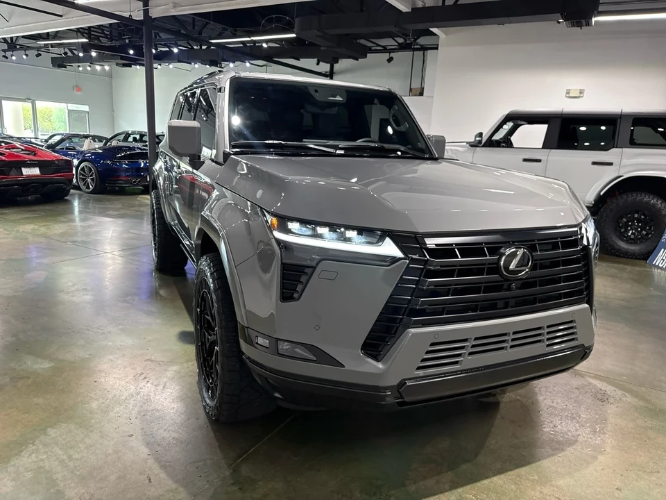 2025 Lexus GX 3rd Gen - Image 12 of 21