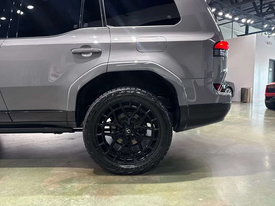 2025 Lexus GX 3rd Gen - Image 5 of 21