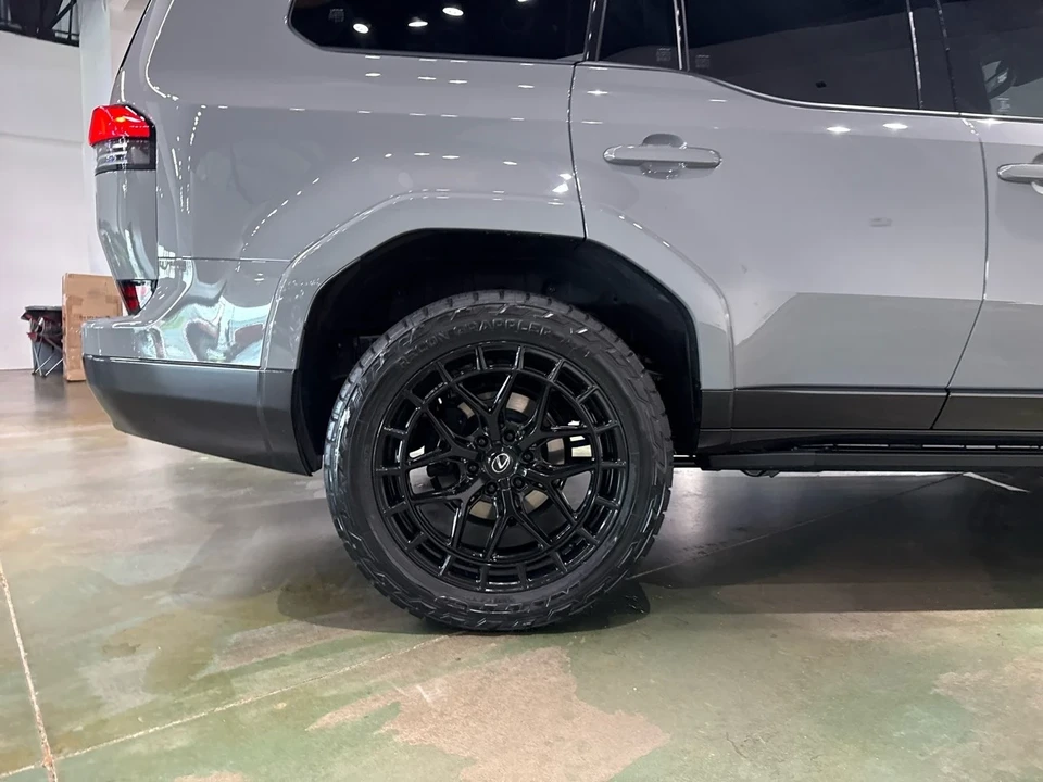 2025 Lexus GX 3rd Gen - Image 9 of 21