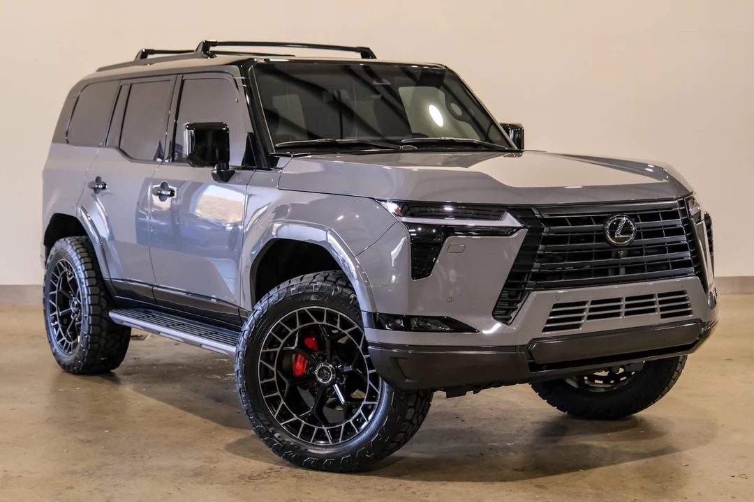 2025 Lexus GX 3rd Gen - Image 4 of 12