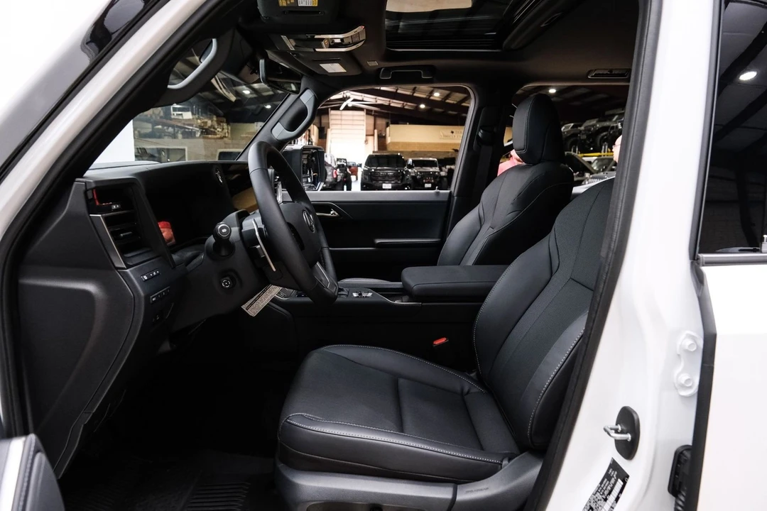 2025 Lexus GX 3rd Gen - Image 11 of 12