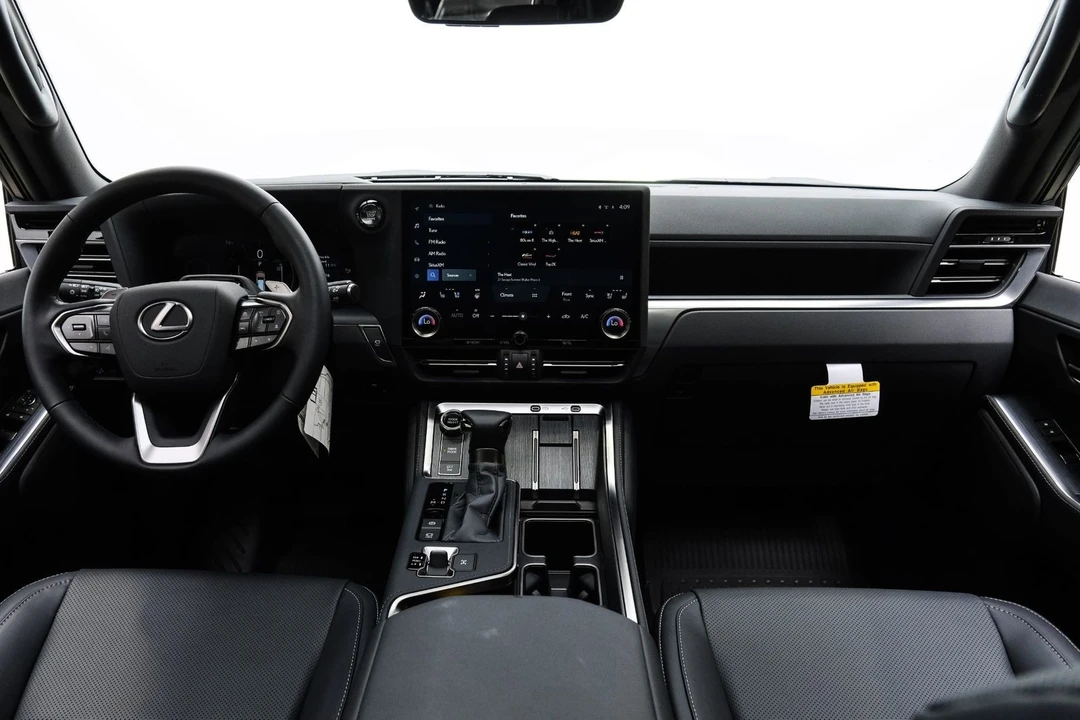 2025 Lexus GX 3rd Gen - Image 9 of 12