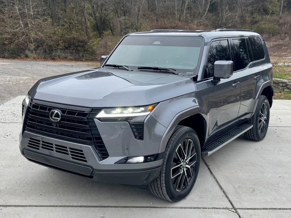 2025 Lexus GX 3rd Gen - Image 2 of 12