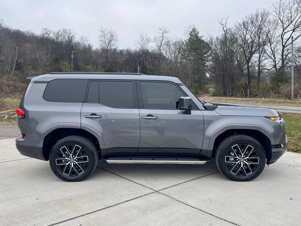 2025 Lexus GX 3rd Gen - Image 7 of 12