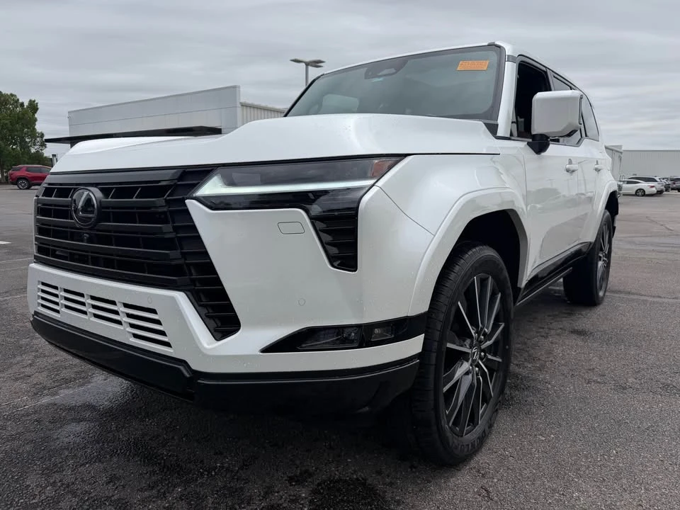2025 Lexus GX 3rd Gen - Image 3 of 21