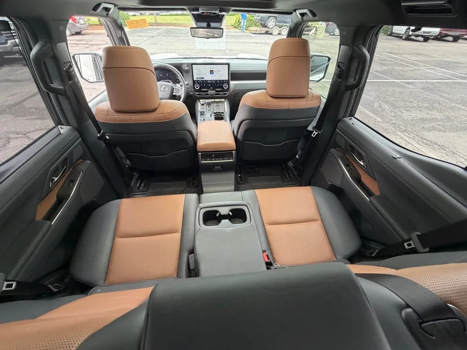 2025 Lexus GX 3rd Gen - Image 20 of 21