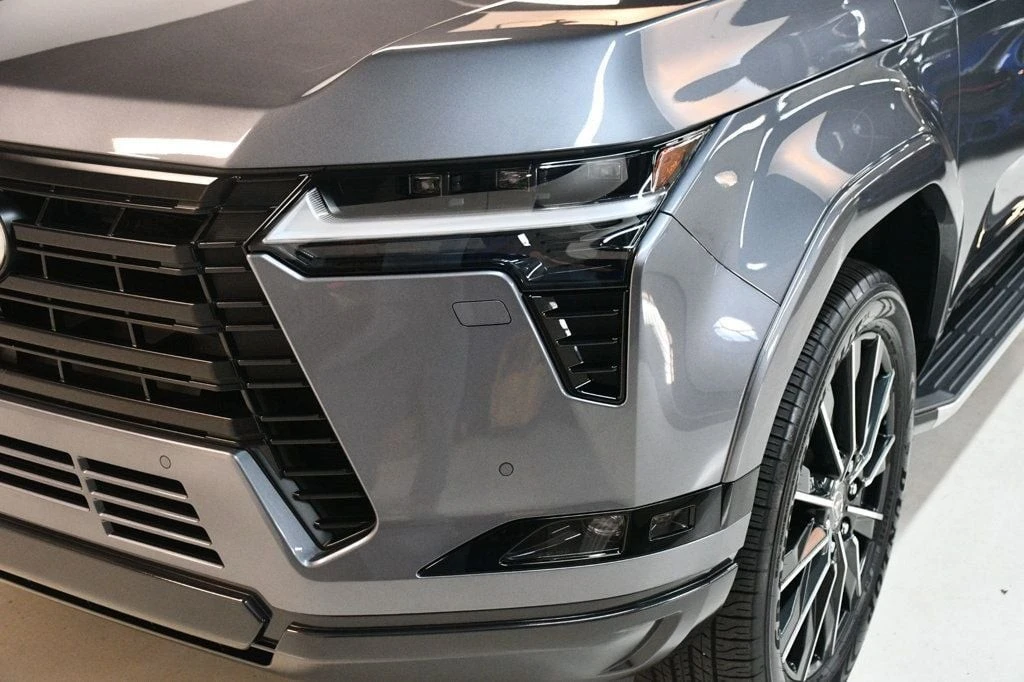 2025 Lexus GX 3rd Gen - Image 11 of 12