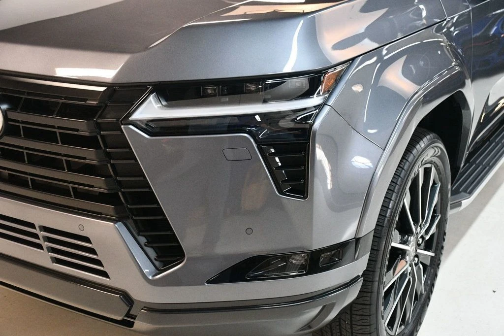 2025 Lexus GX 3rd Gen - Image 11 of 12
