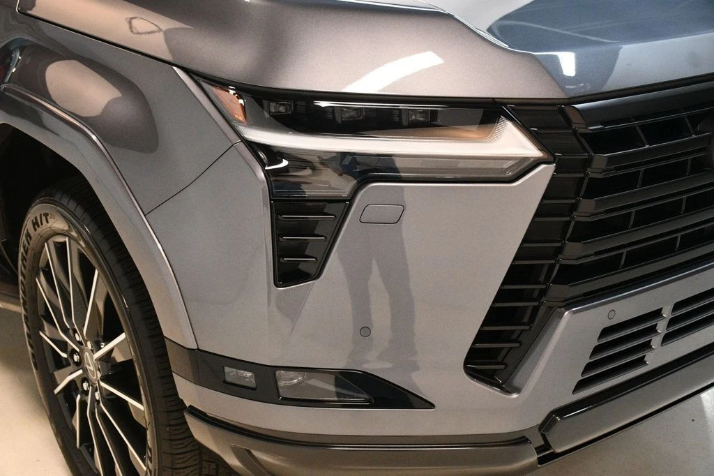 2025 Lexus GX 3rd Gen - Image 10 of 12