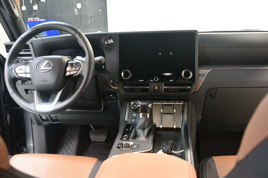 2025 Lexus GX 3rd Gen - Image 5 of 12