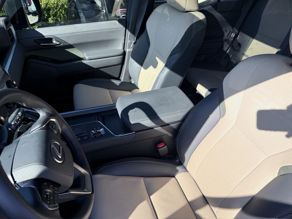 2025 Lexus GX 3rd Gen - Image 15 of 21