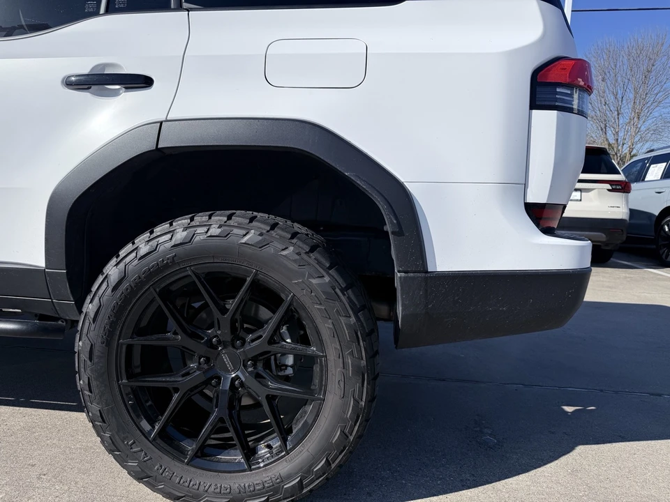 2025 Lexus GX 3rd Gen - Image 9 of 21