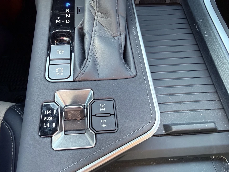 2025 Lexus GX 3rd Gen - Image 19 of 21
