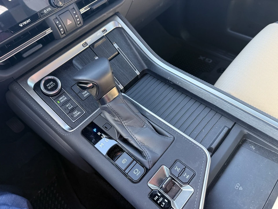2025 Lexus GX 3rd Gen - Image 20 of 21